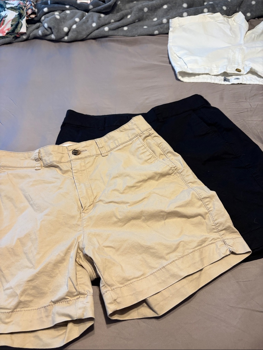 Old Navy Tan and Black Women’s Chino Shorts